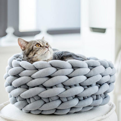 Cozy Haven Warm Knit Cat Bed