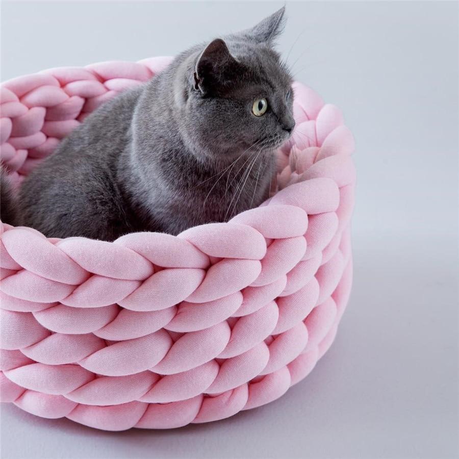 Cozy Haven Warm Knit Cat Bed