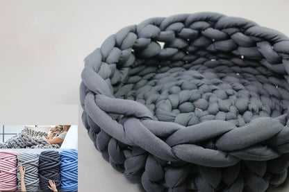 Cozy Haven Warm Knit Cat Bed